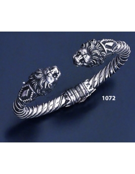 1072 Hand-coiled Lion's head torc bracelet (L)