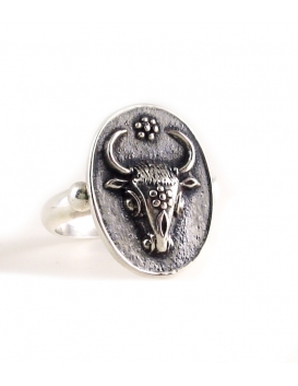200 Sterling silver Minoan Bull / Minotaur ring. Cretan jewellery