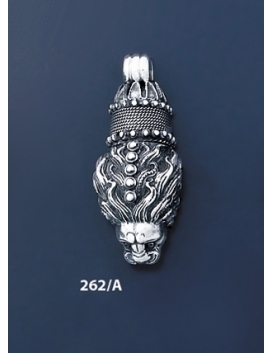 262/A Silver Lion's Head Torc Pendant (L)