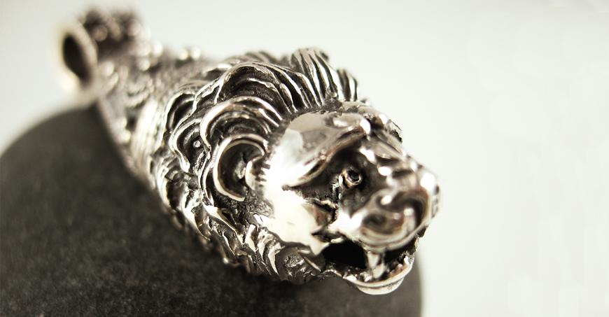Large Lion pendant in silver. Greco-Roman jewellery by Greek Jewelry Shop